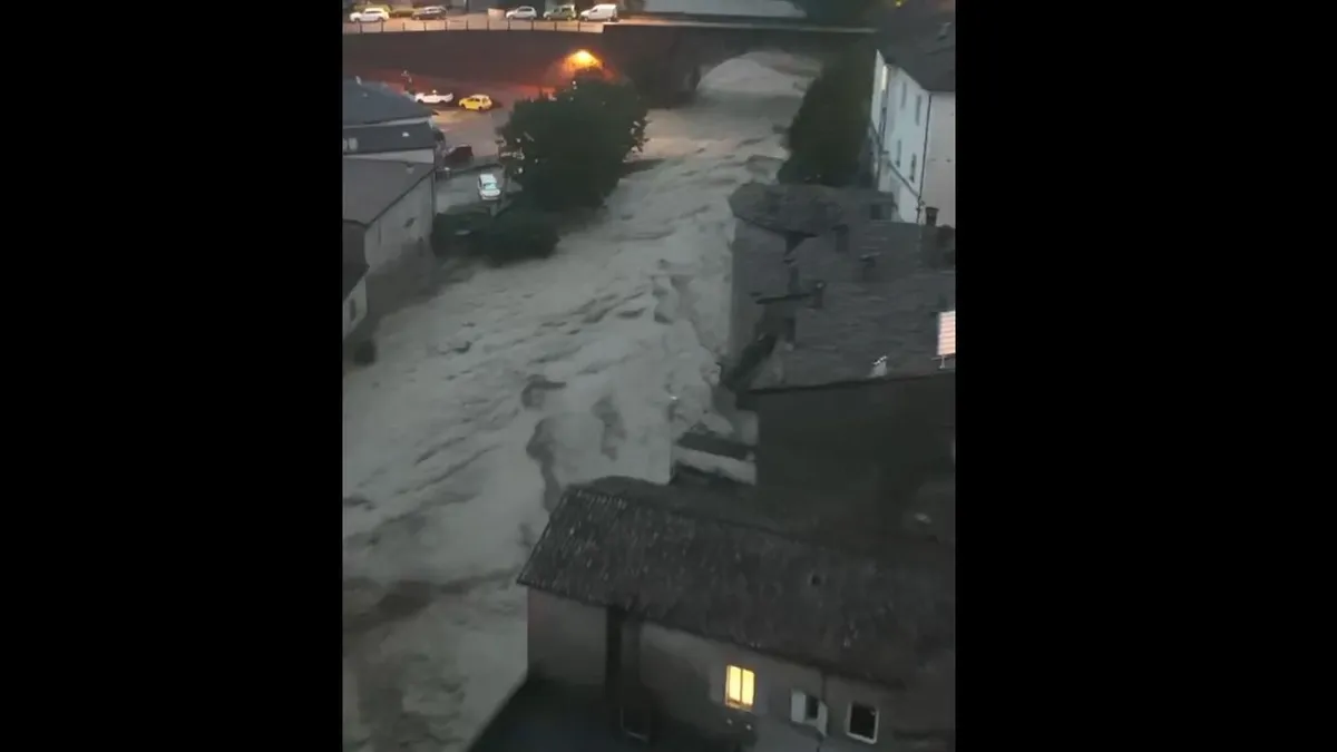 Áradnak a folyók Olaszországban is, rengeteg embert evakuáltak - videó