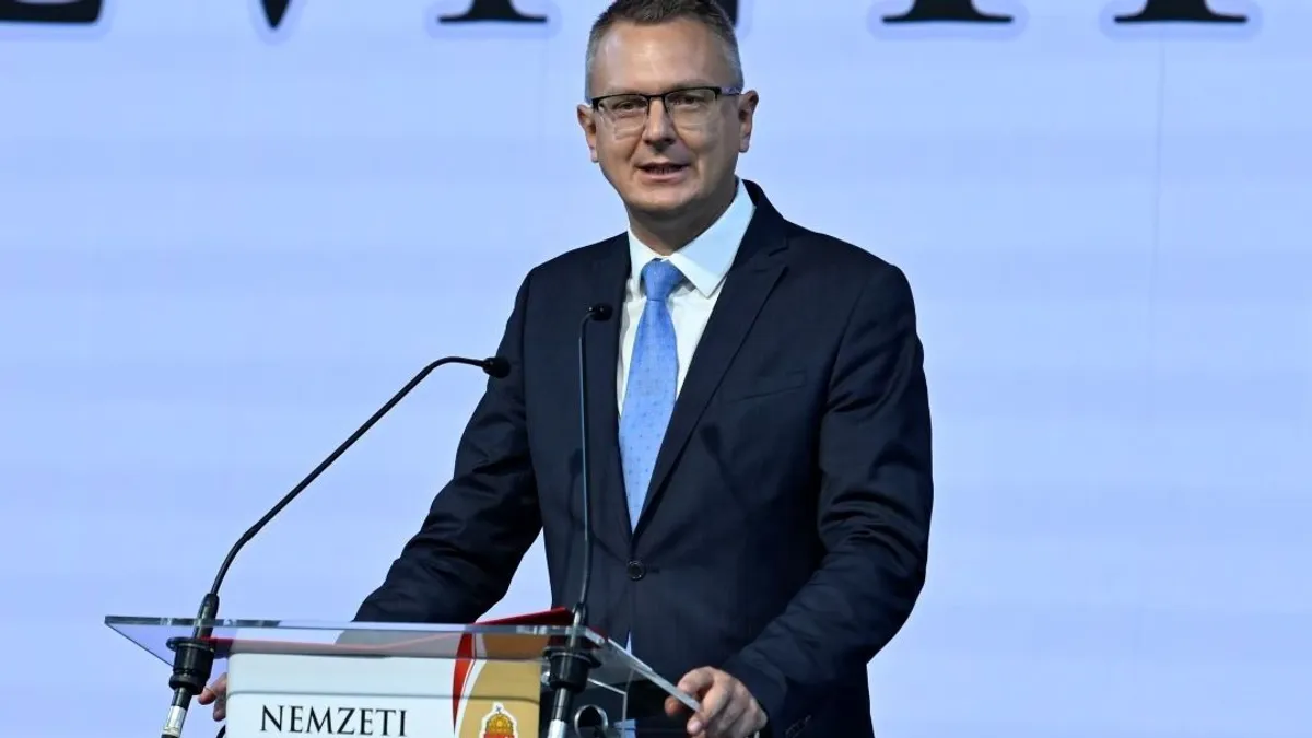 Rétvári Bence: Minden idők legnagyobb léptékű pedagógus-béremelése zajlik