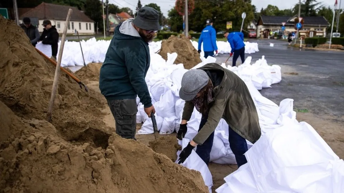 A Szigetközbe lassan megérkezik az árvíz, ahol kell, megerősítették a töltéseket
