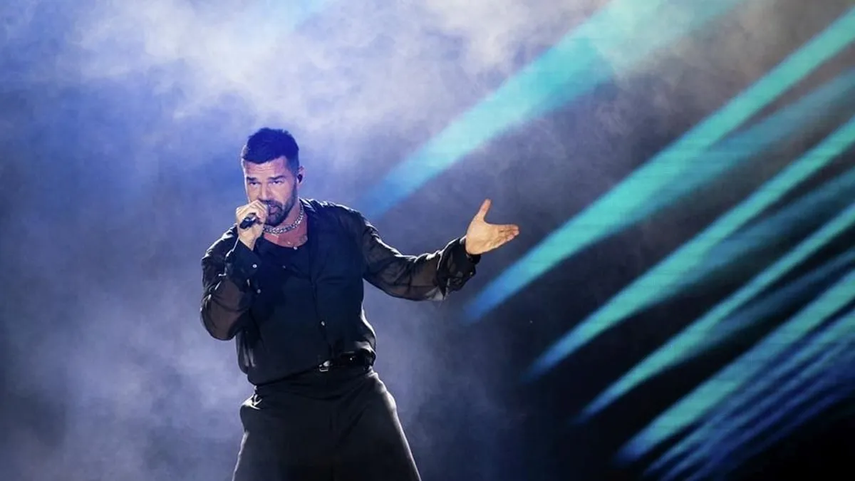 Hatalmas bulit csapott Ricky Martin a Hősök terén