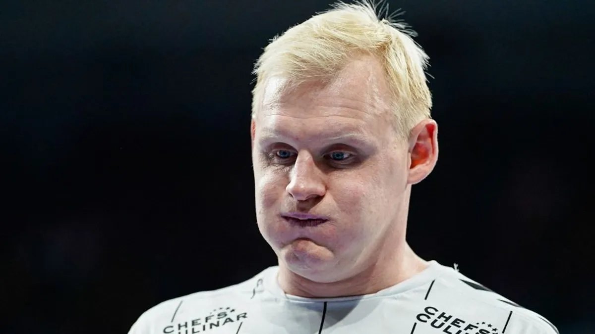 Az első percben kiállították a világ egyik legjobbját - videó