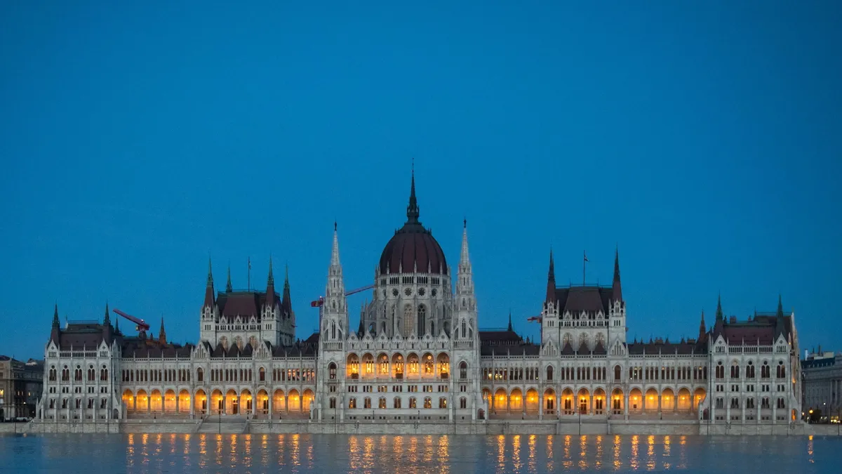 Kétnapos üléssel kezdődik a parlament őszi ülésszaka
