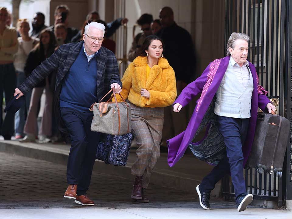 Selena Gomez Joins Martin Short and Steve Martin Filming Only Murders in the Building in New York City. Selena Gomez joins Martin Short and Steve Martin 