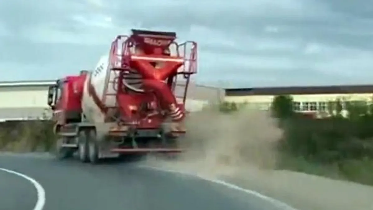 Részegen indult el a tartálykocsi sofőrje, az első kanyar jelentette a végállomást számára - videó