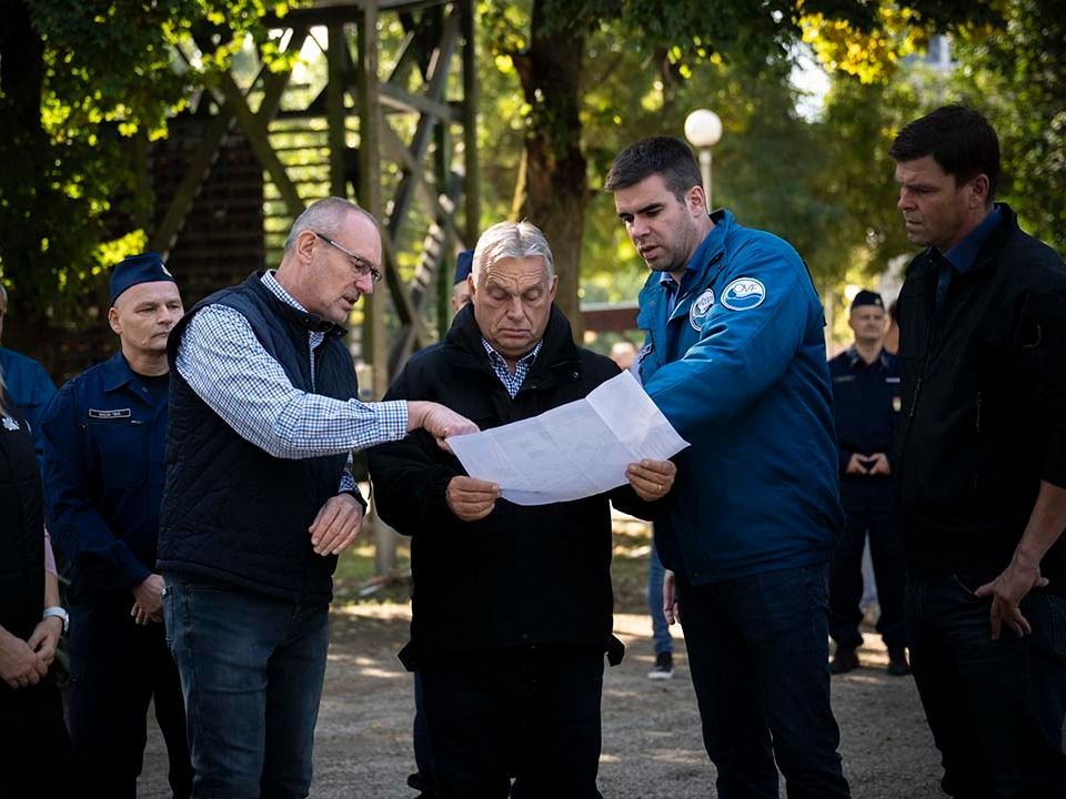 ORBÁN Viktor; KÁMÁNNÉ dr. BARI Bernadett; ZSIGÓ Róbert