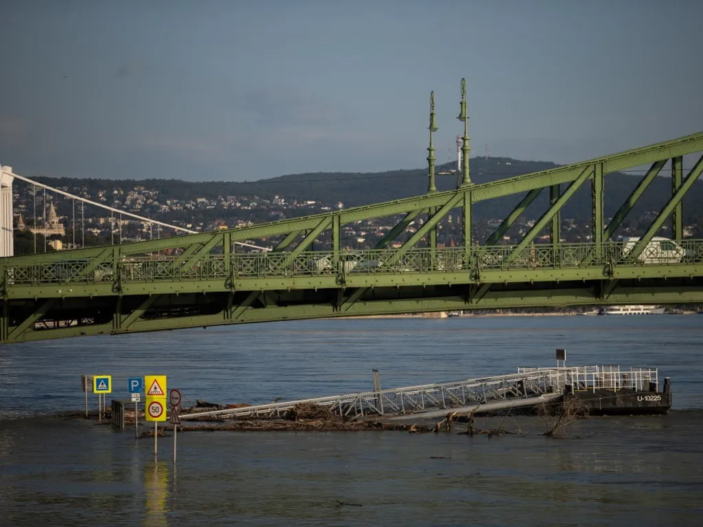 Magyarország, árvíz, Magyarországárvíz2024, magyarországi árvíz, árvízvédelem, magyarországiárvíz, magyarországiárvíz2024, vihar, viharos időjárás, eső, felhőszakadás, árvíz, árvízhelyzet, árvízhelyzet2024, védekezés, homokzsák, Budapest, 2024.09.20.