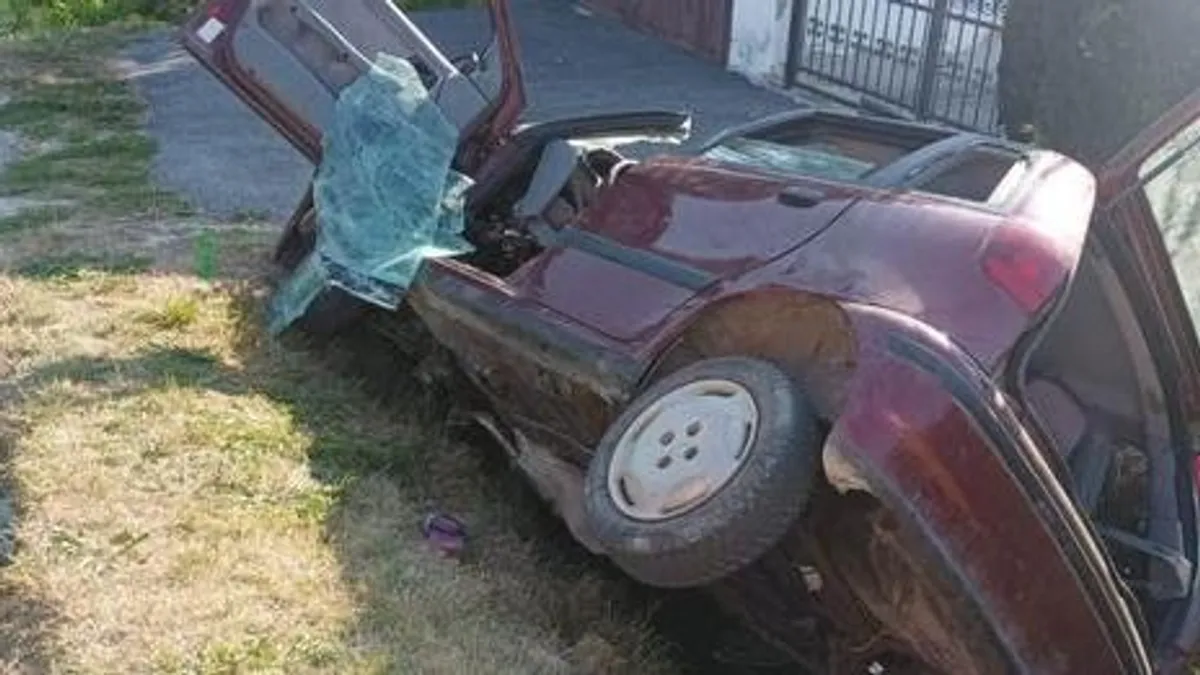 Betonhídnak csapódott egy autós Sajóréde mellett, a helyszínen meghalt