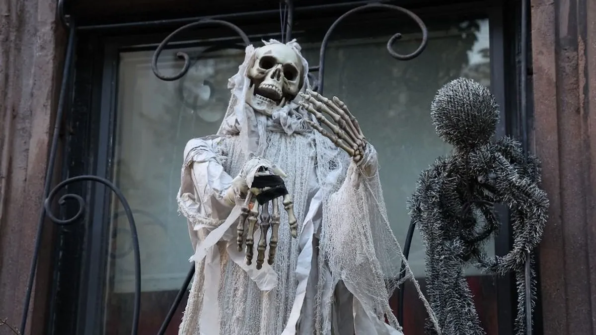 A Halloween pszichológiája - Miért szeretünk félni és vajon jót tesz-e a Halloween a gyerekeknek?