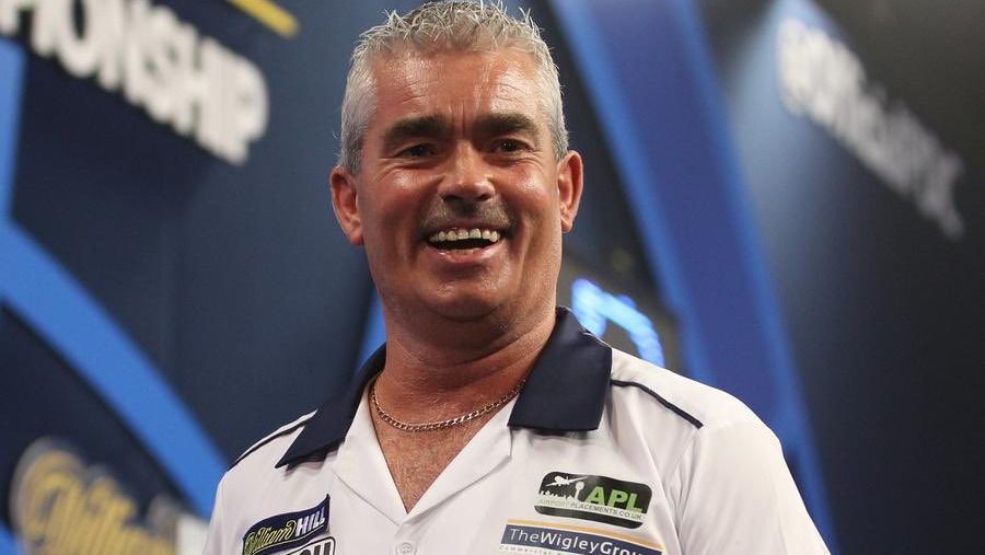 Steve Beaton, darts