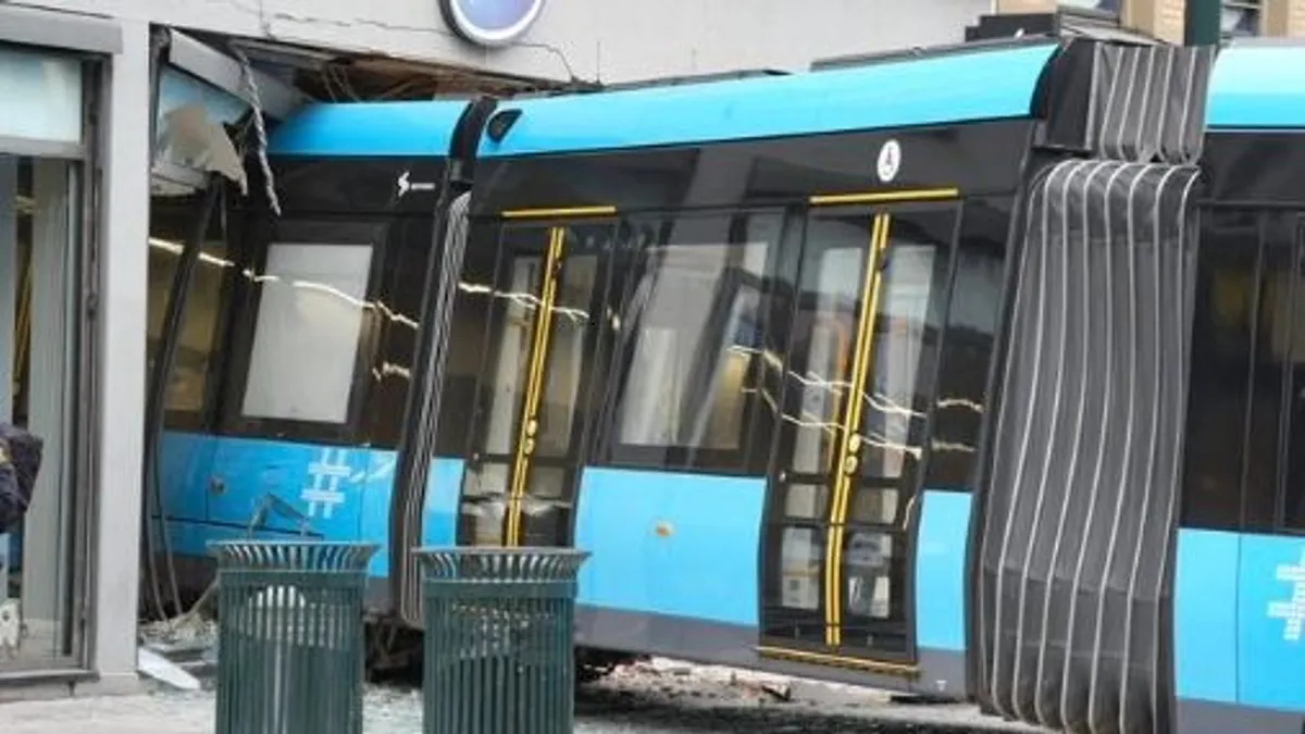 Villamos csapódott egy kirakatba Oslo központjában, többen megsérültek