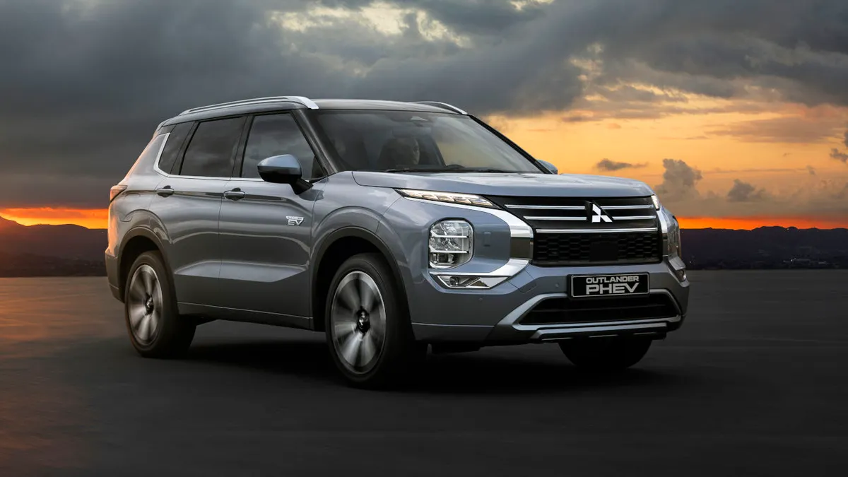 Visszatér a Mitsubishi slágere, a plug-in Outlander