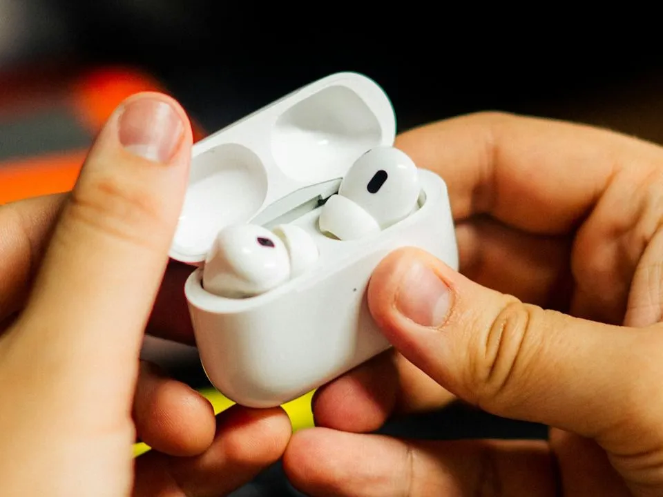Kamerás AirPods érkezhet ősszel