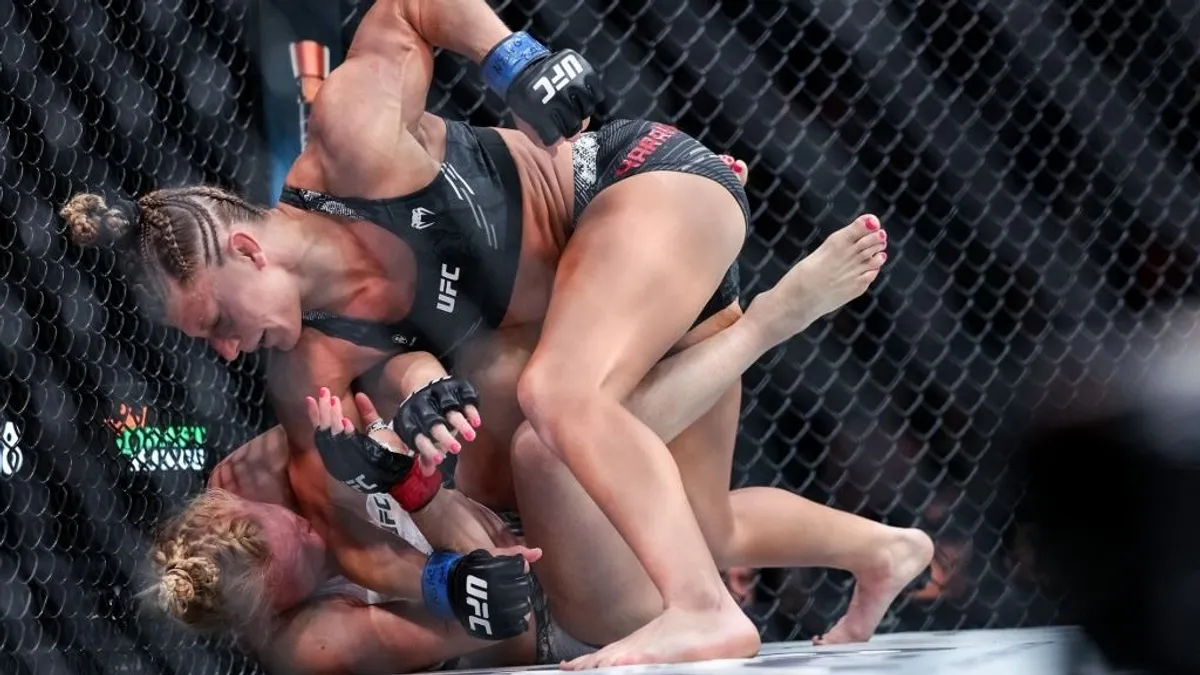 Véreset pisilt és kórházba került az UFC új sztárja a meccse előtt