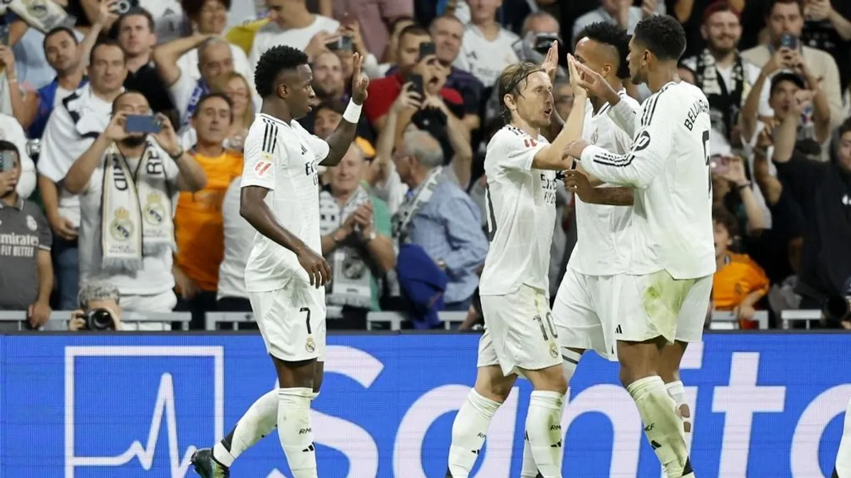 Bődületes bombagólt rúgott a Real Madrid brazil sztárja