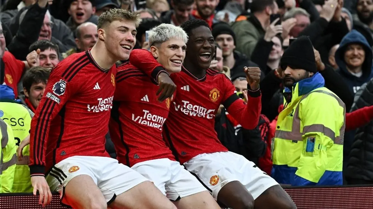 A Manchester United kérte, hogy a Manchester City vigye el két játékosát