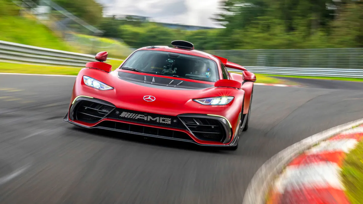 5 másodperccel lett gyorsabb saját magánál a Mercedes-AMG One a Nürburgringen