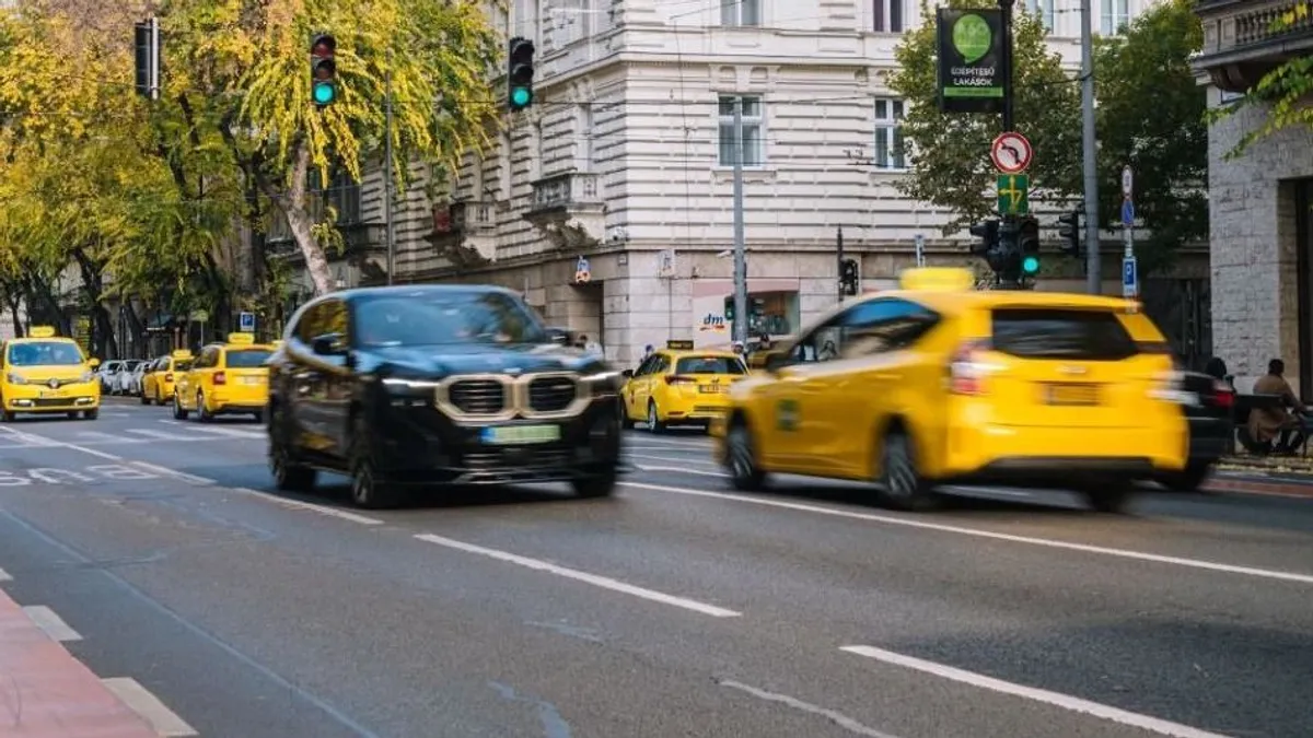 Újabb helyszíneken csökkentek a sebességhatárok Budapesten