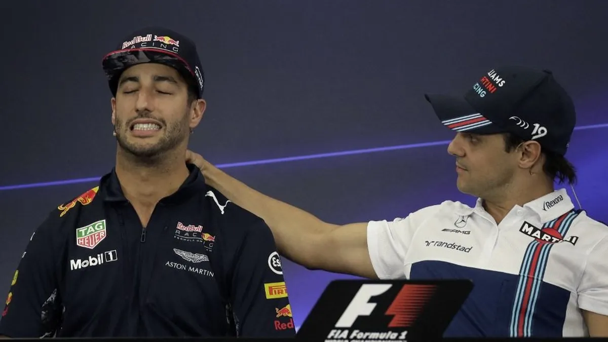 A Forma-1-ből kirúgott pilóta poénja miatt hisztizik Felipe Massa