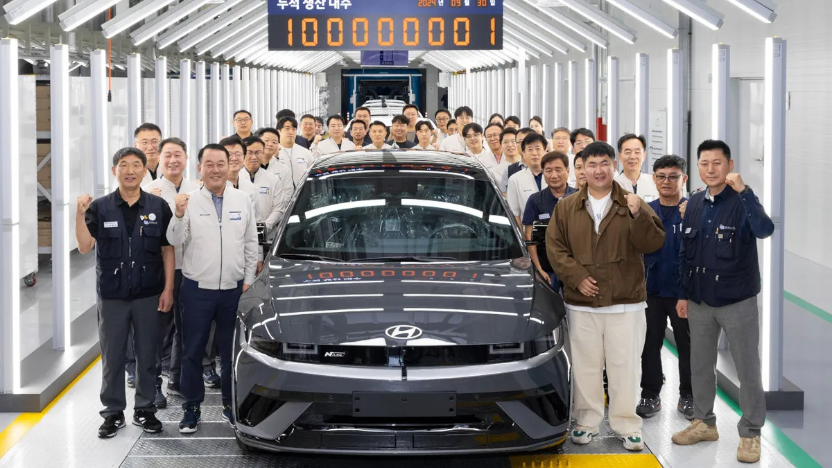 100 millió autónál tart a Hyundai