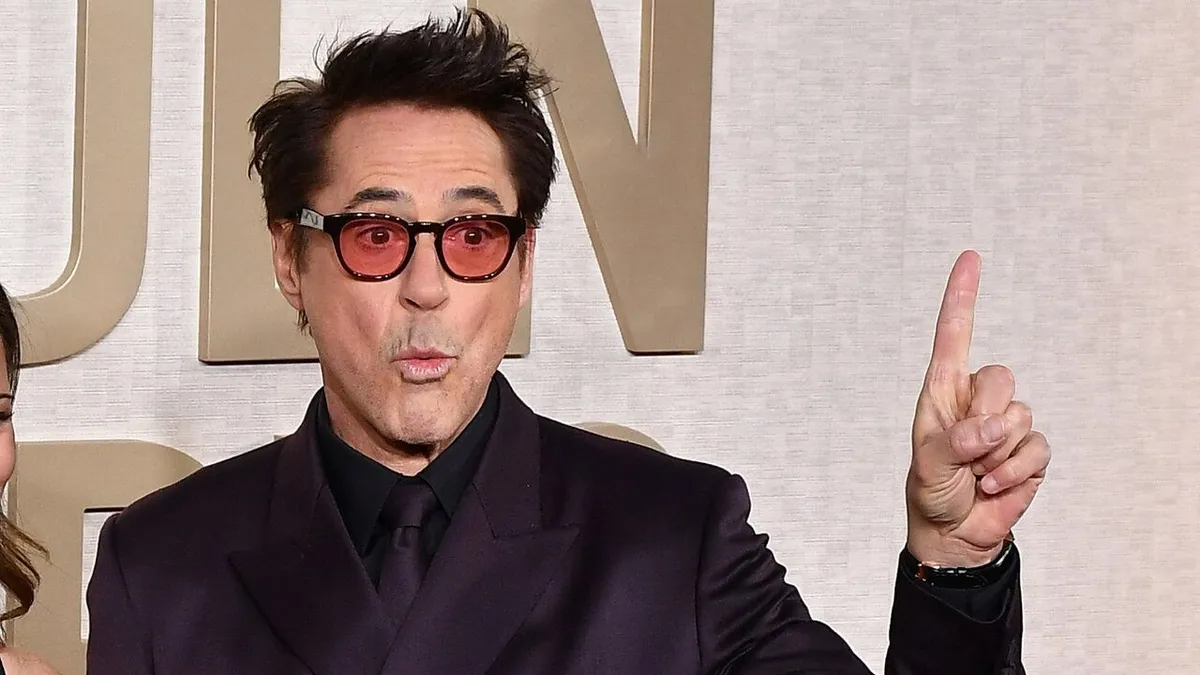Robert Downey Jr. síron túli perrel fenyeget