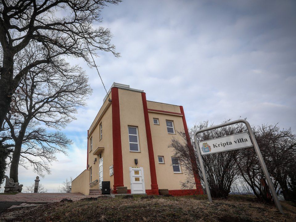 kísérteties helyek rémisztő helyek, rémisztőhelyek, gyűjtés, 2024, Kripta-villa