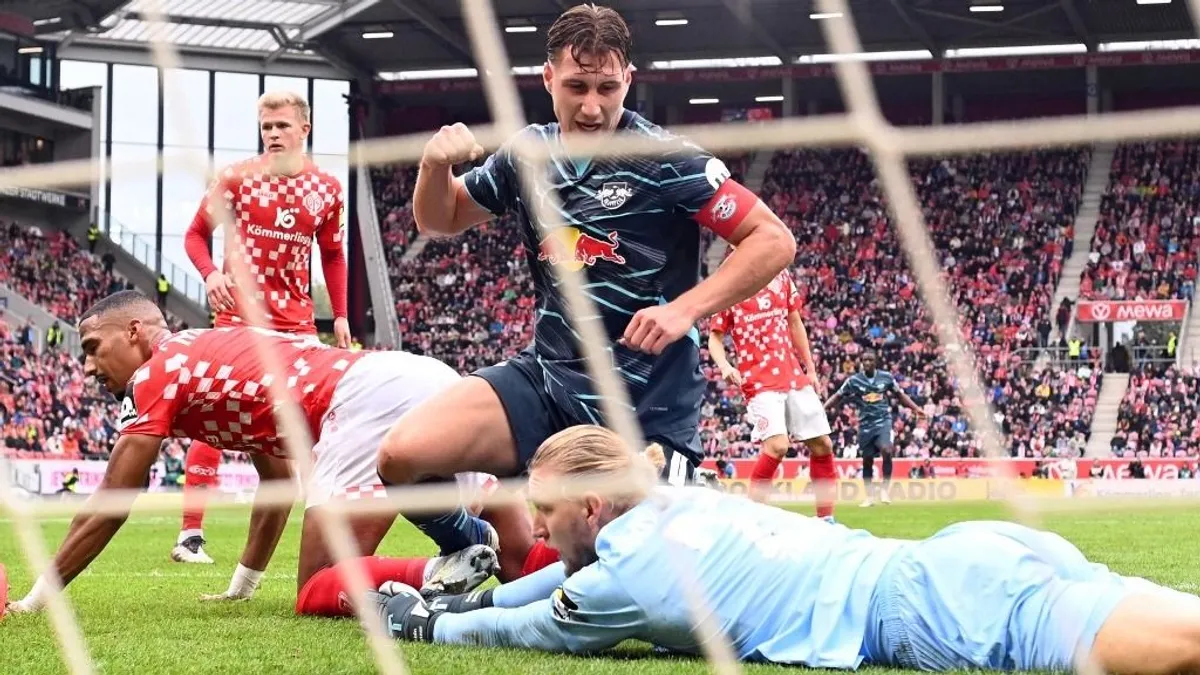 Bundesliga: Orbán-gól és parádés Gulácsi-visszatérés - videó