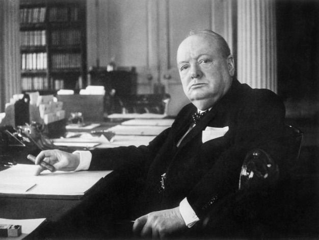 Winston Churchill brit miniszterelnöknek utóbb sokat kellett magyarázkodnia a szalvétapaktum miatt