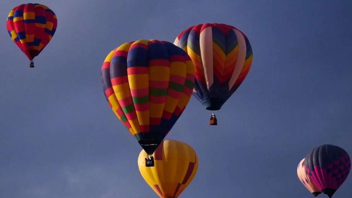 Rádiótoronynak csapódott egy hőlégballon az Egyesült Államokban