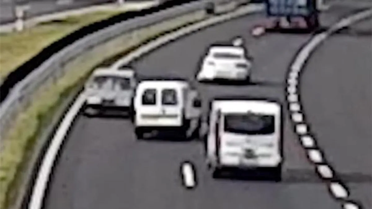 A forgalommal szemben indult el egy őrült az M7-esen, az utolsó pillanatban kerülték ki - videó