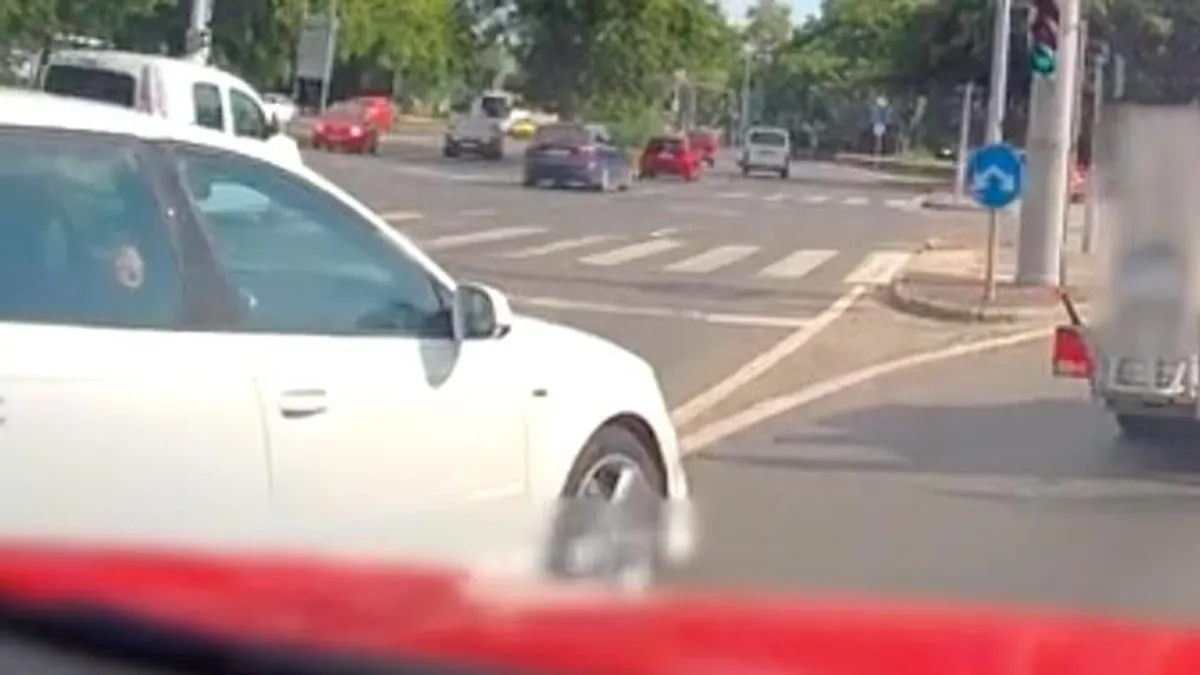 Tolakodni akart a pofátlan audis Újpesten, de nem engedték be, erre beköpött a másik autóba - videó