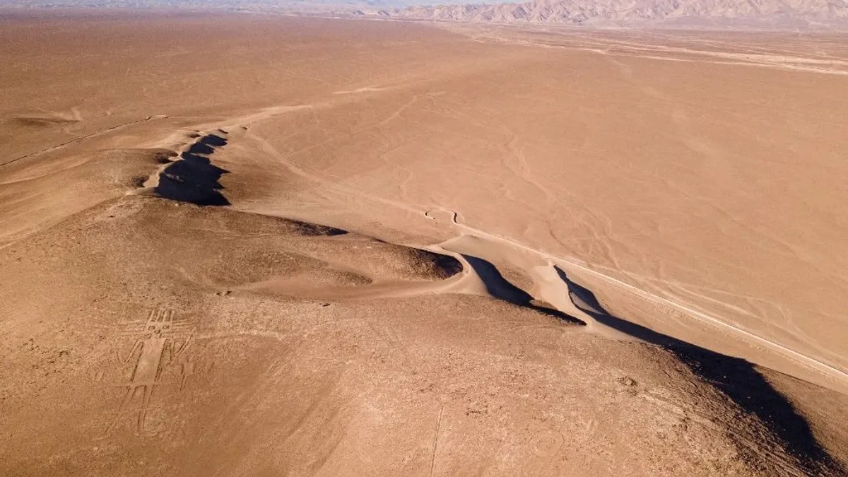 Földönkívüli óriást láttak az Atacama-sivatagban