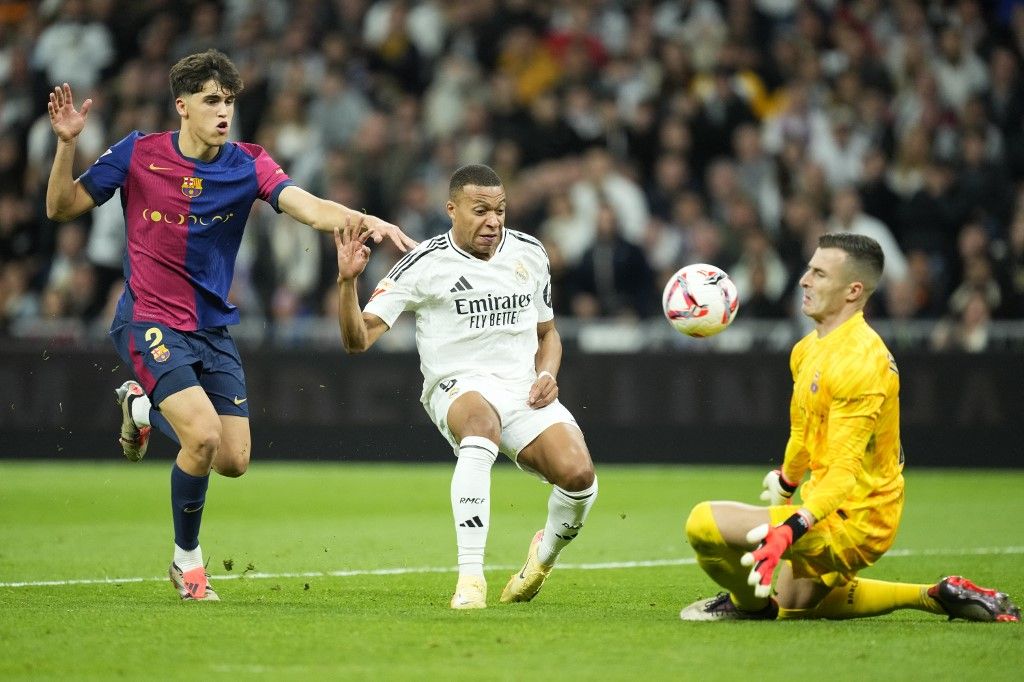 Real Madrid CF v FC Barcelona - La Liga EA Sports