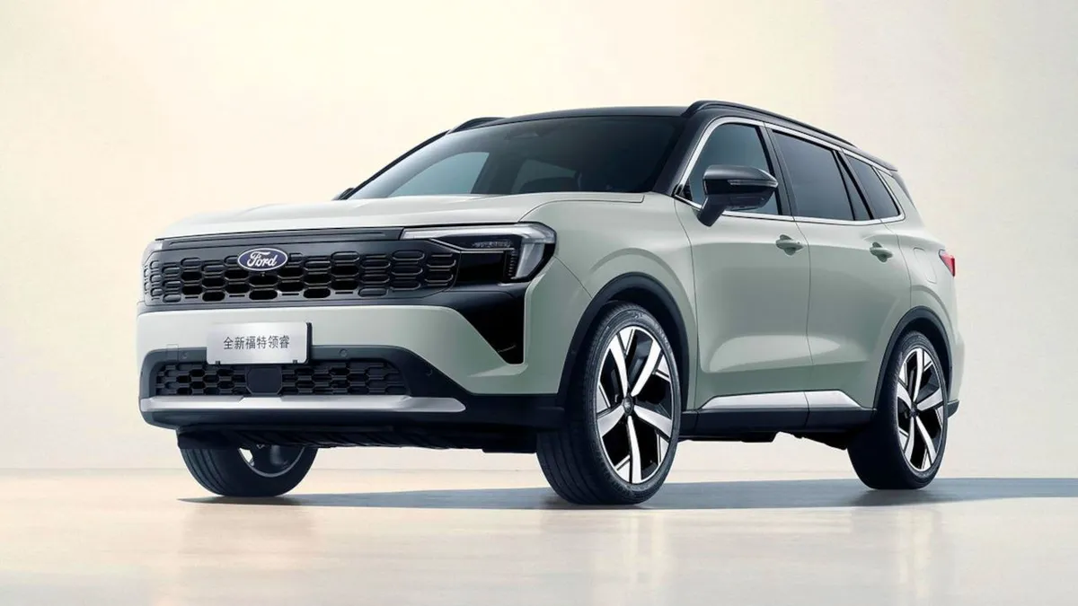 Új arcot kapott a Ford kompakt SUV – nem az, amelyikre gondol