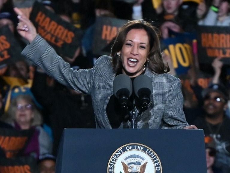 Kamala Harris alelnök, a Demokrata Párt elnökjelöltje 