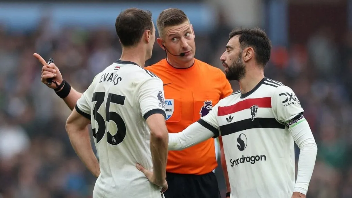 Maratoni vita után döntöttek a Manchester United edzőjéről