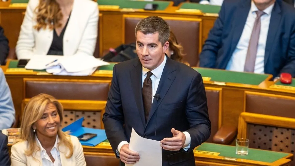 Holnap kezdődik a Fidesz–KDNP kihelyezett frakcióülése