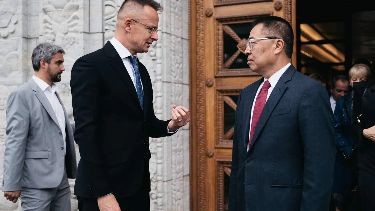Szijjártó Péter a gazdasági semlegesség startégiáját ismertette a WTO főigazgató-helyettesének