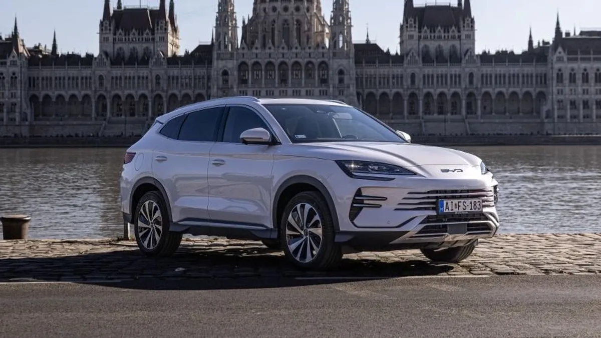 Fehér vagy zöld rendszámmal óhajtja? – BYD Seal U DM-i és Tang bemutató