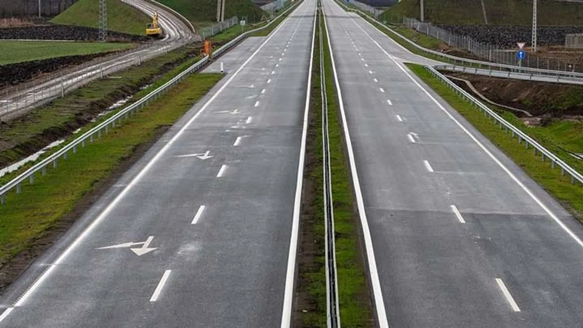 Nagy útépítés indul, lezárják az M5-ös egyik lehajtóját