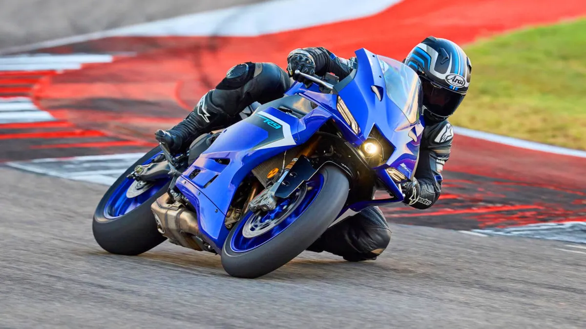 MotoGP-elemekkel dobja fel új szupersportgépét a Yamaha