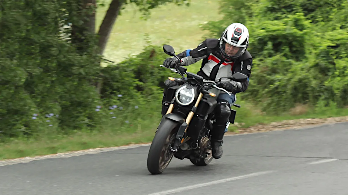 Az élvezet tárgya - Honda CB650R E-Clutch 2024 teszt