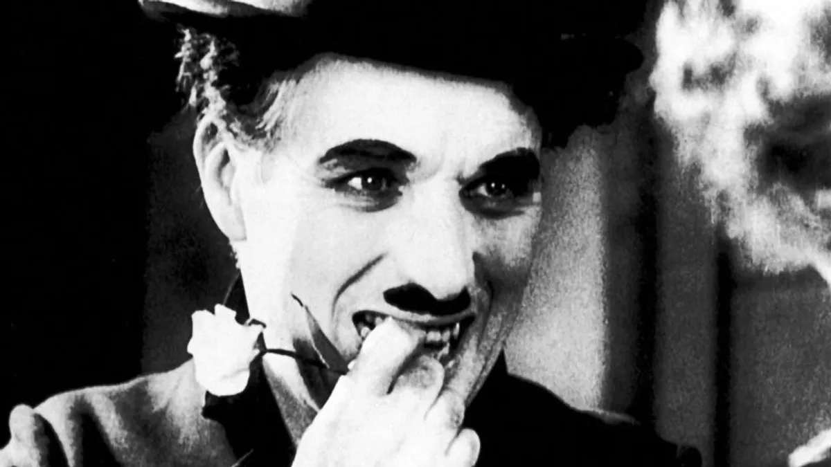 Charlie Chaplin párizsi irodája - itt intéznek mindent