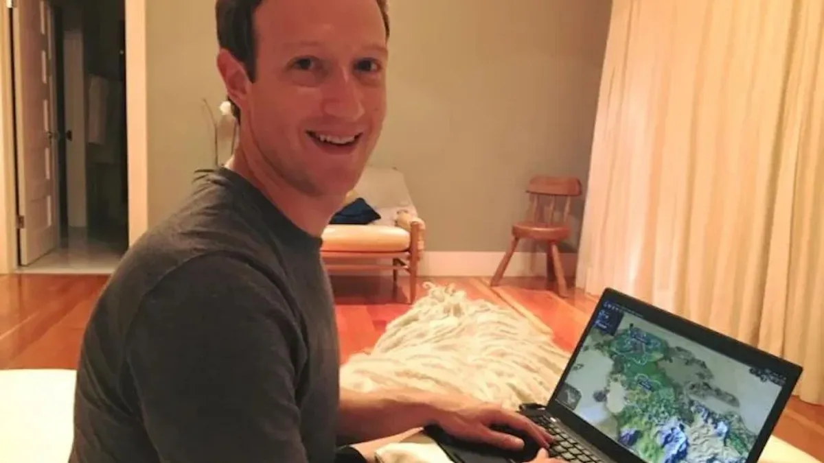 Biztos lenne jobb dolga Mark Zuckerbergnek, minthogy értekezleteken üljön