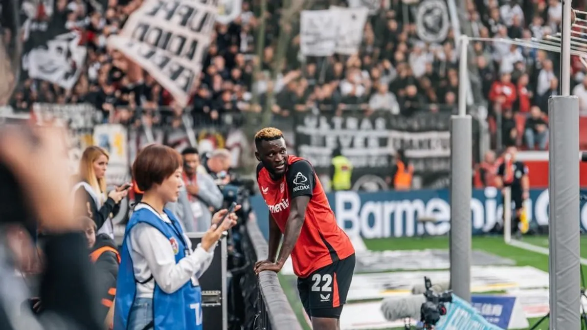 Elaludt a volán mögött, autóbalesetet szenvedett a Bayer sztárfocistája - videó