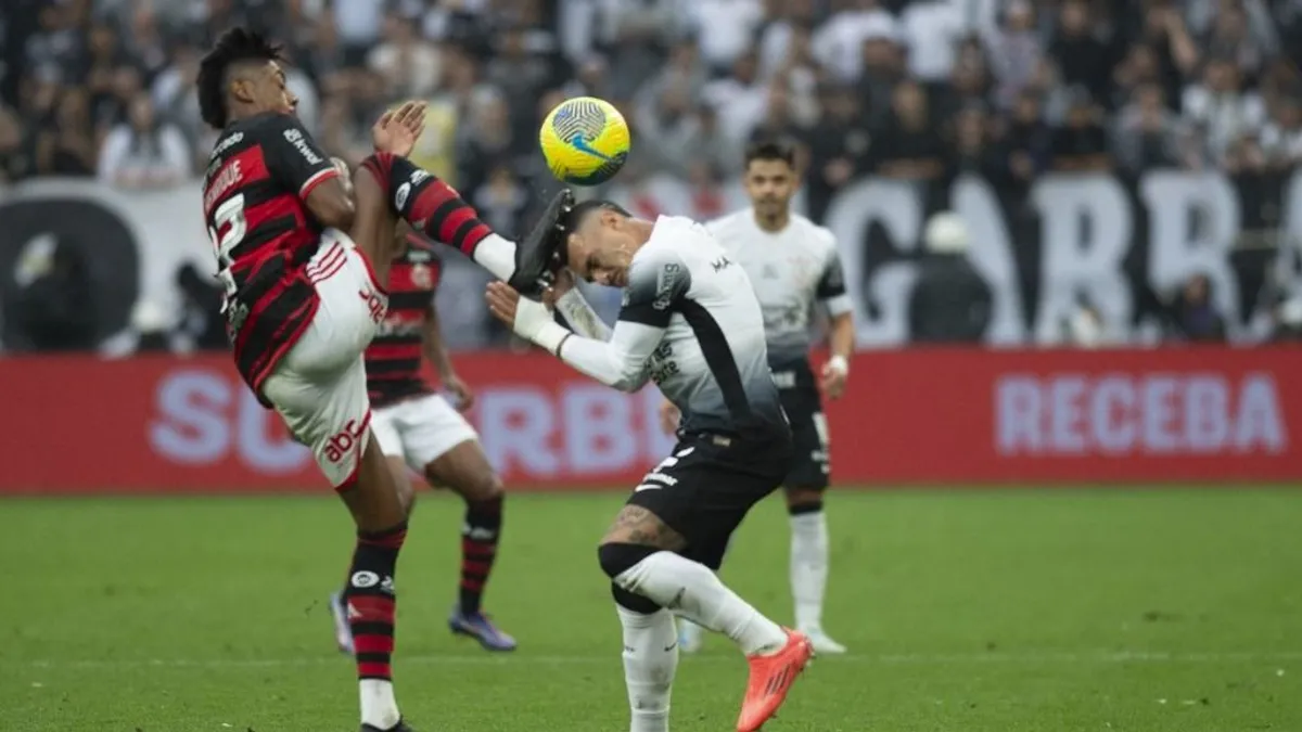 Brutálisan fejbe rúgta az ellenfelét a brazil focista