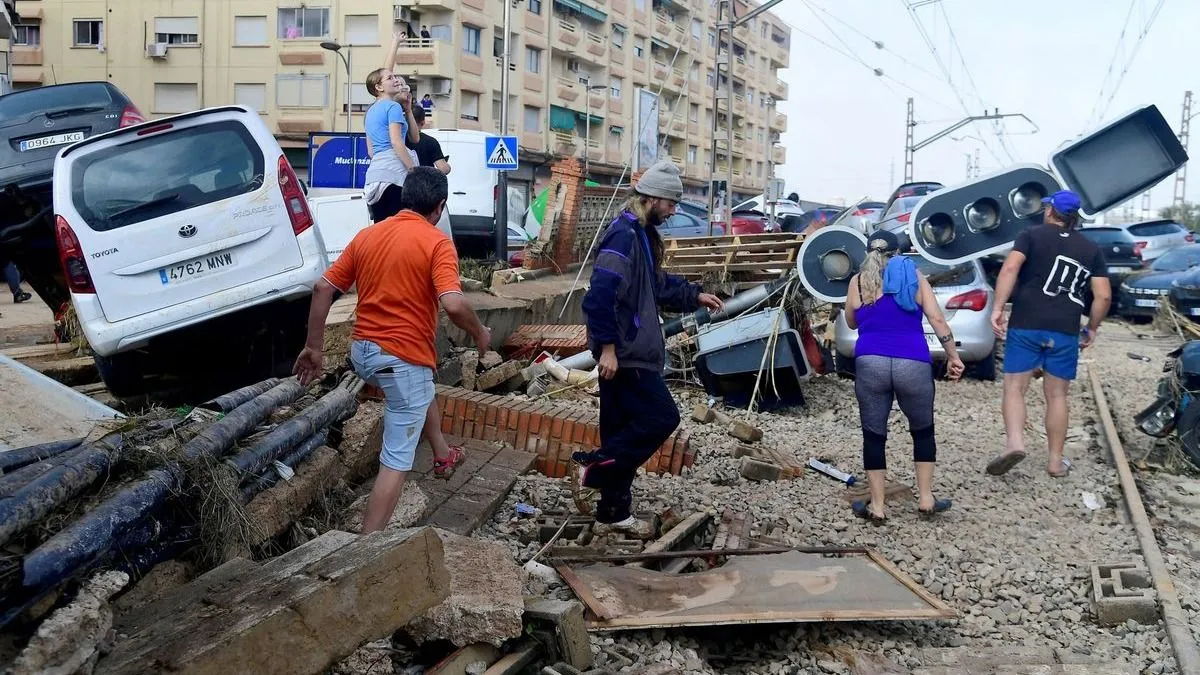 En España se guardaron tres días de luto por los fallecidos en las inundaciones