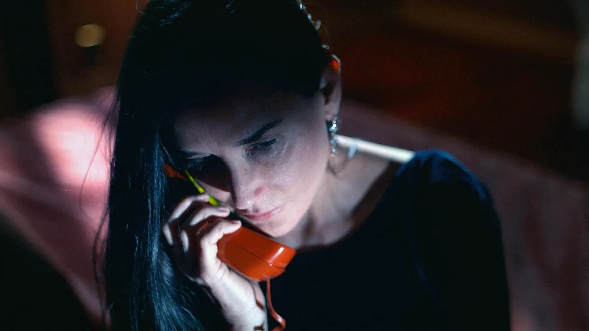 Demi Moore próbál megfiatalodni - októberi moziajánló