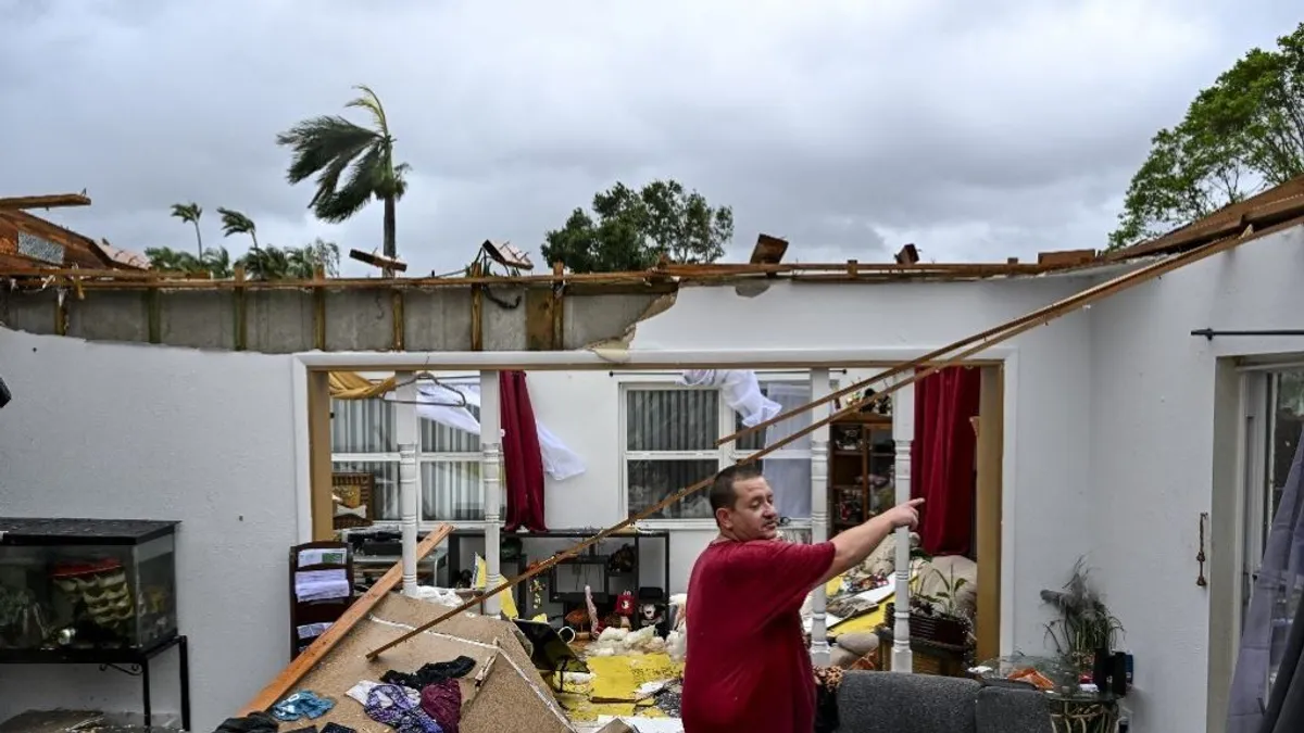 Elképesztő pusztítást végez a Milton hurrikán Floridában - videó