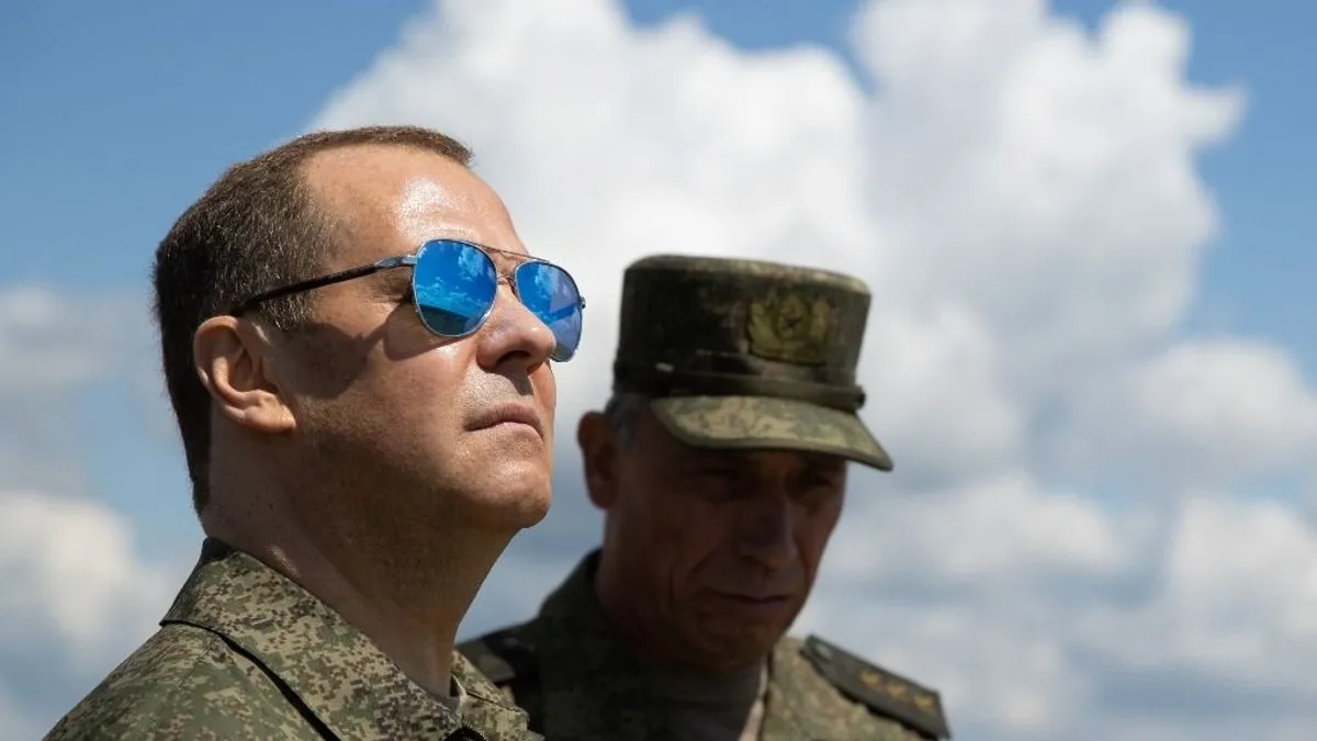 Szentpétervár lebombázása - itt van Putyinék reakciója az őrült tervre