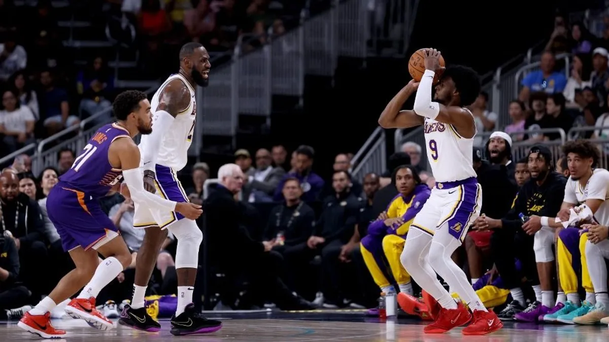 LeBron James a fiával együtt írt történelmet